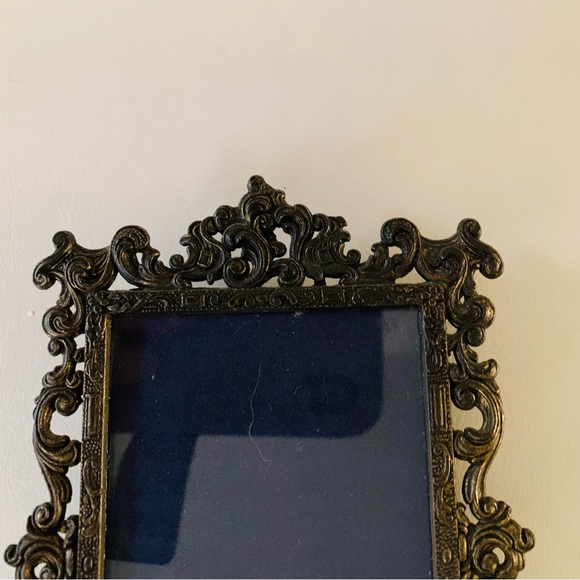 Vintage Victorian scroll Metal Picture Frame Italy 3.5/4.5 inch - Picture 3 of 12